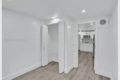 4326 NW 4th St, Miami, FL 33126 - Photo 33