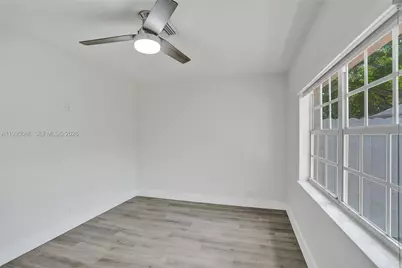 4326 NW 4th St, Miami, FL 33126 - Photo 31