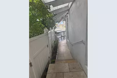 7643 NW South River Dr, Medley, FL 33166 - Photo 9