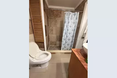 7643 NW South River Dr, Medley, FL 33166 - Photo 15