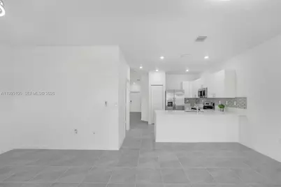 2425 SE 28th Dr #2425, Homestead, FL 33035 - Photo 19