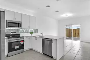 2425 SE 28th Dr, Homestead, FL 33035 - Photo 91