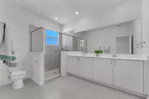 2425 SE 28th Dr, Homestead, FL 33035 - Photo 7