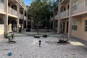 1100 SE 4th Ave, Deerfield Beach, FL 33441 - Photo 11