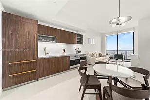 159 NE 6th St, Miami, FL 33132 - Photo 5