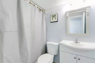 9423 SW 76th St, Miami, FL 33173 - Photo 7