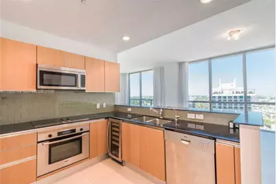 1060 Brickell Ave #4207, Miami, FL 33131 - Photo 9