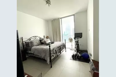 1060 Brickell Ave #4207, Miami, FL 33131 - Photo 19