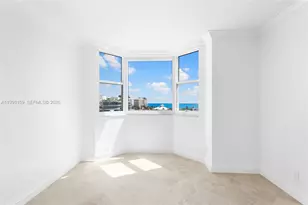 300 South Pointe Dr, Miami Beach, FL 33139 - Photo 19
