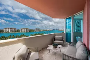 300 South Pointe Dr, Miami Beach, FL 33139 - Photo 9