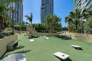 300 South Pointe Dr, Miami Beach, FL 33139 - Photo 37