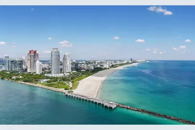 300 S Pointe Drive #801, Miami Beach, FL 33139 - Photo 3