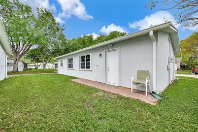 2528 SW Natura Blvd, Deerfield Beach, FL 33441 - Photo 33