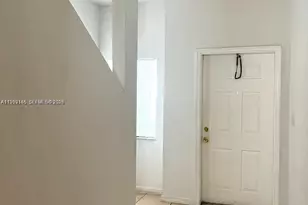 8706 NW 38th Dr, Coral Springs, FL 33065 - Photo 13