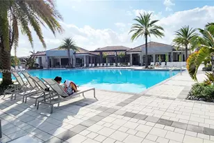 4583 NW 83rd Pl, Doral, FL 33166 - Photo 11