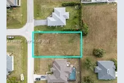 206 Jacaranda Pkwy E, Cape Coral, FL 33909 - Photo 1