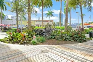 7135 Collins Ave, Miami Beach, FL 33141 - Photo 13