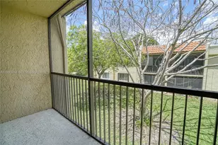 434 Lakeview Dr, Weston, FL 33326 - Photo 5