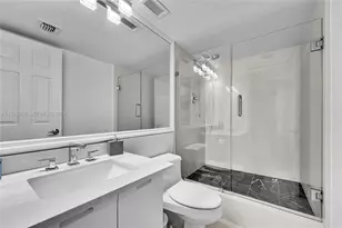 825 Brickell Bay Dr, Miami, FL 33131 - Photo 19