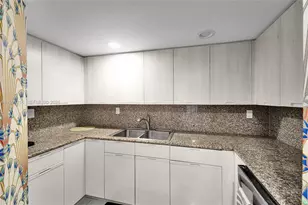 825 Brickell Bay Dr, Miami, FL 33131 - Photo 11