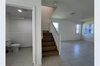 1110 SE 27th Ter #1110, Homestead, FL 33035 - Photo 7