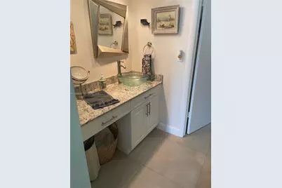 6386 N Milk Wagon Ln, Miami Lakes, FL 33014 - Photo 11