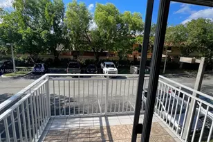 11232 SW 12th St, Pembroke Pines, FL 33025 - Photo 9