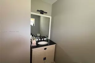 1054 SE 6th Ct, Dania Beach, FL 33004 - Photo 19