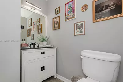 1054 SE 6th Ct, Dania Beach, FL 33004 - Photo 11