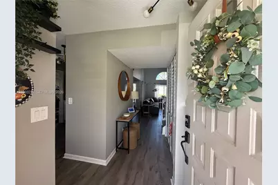 1054 SE 6th Ct, Dania Beach, FL 33004 - Photo 17