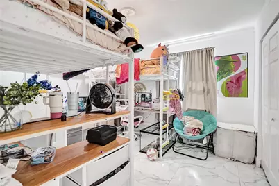 372 W Riverbend Dr, Sunrise, FL 33326 - Photo 15