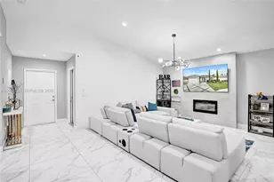 372 W Riverbend Dr, Sunrise, FL 33326 - Photo 3