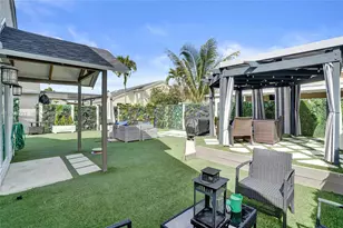 372 W Riverbend Dr, Sunrise, FL 33326 - Photo 19