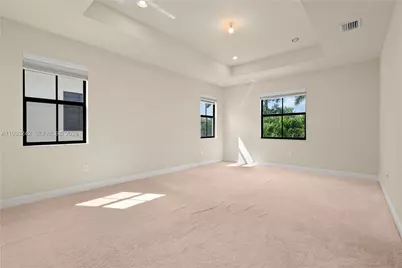 10021 NW 87th Ter, Doral, FL 33178 - Photo 17