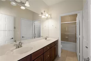 10021 NW 87th Terrace, Doral, FL 33178 - Photo 29