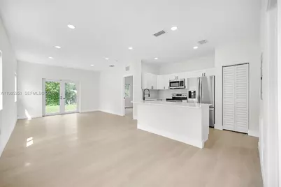 6940 NW 5th Pl, Miami, FL 33150 - Photo 11