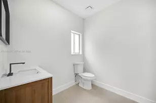 6940 NW 5th Pl, Miami, FL 33150 - Photo 25