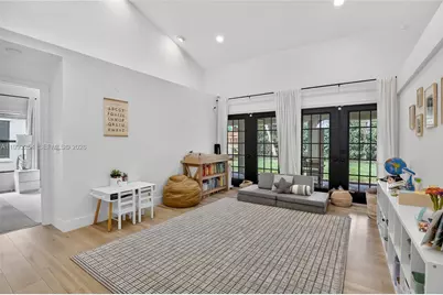 10910 NW 18th Ct, Plantation, FL 33322 - Photo 5