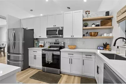 10910 NW 18th Ct, Plantation, FL 33322 - Photo 13