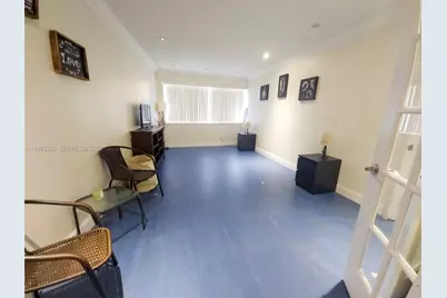 401 Golden Isles Dr #101, Hallandale Beach, FL 33009 - Photo 17