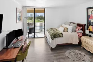 20301 W Country Club Dr, Aventura, FL 33180 - Photo 15