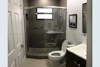 725 NW 135th Ct, Miami, FL 33182 - Photo 9