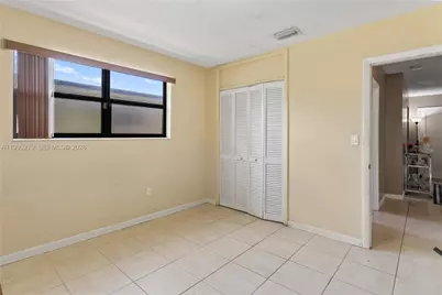 53 NW 169th St, North Miami Beach, FL 33169 - Photo 29