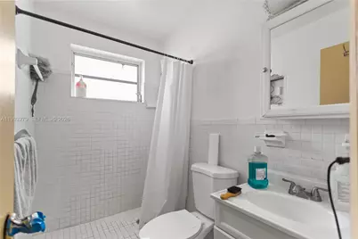 53 NW 169th St, North Miami Beach, FL 33169 - Photo 13