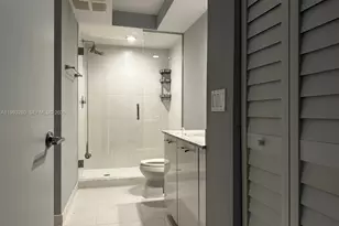 500 Brickell Ave, Miami, FL 33131 - Photo 11