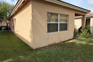 3951 NE 11th Dr, Homestead, FL 33033 - Photo 5