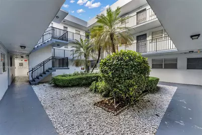 1800 SW 25th St #2305, Miami, FL 33133 - Photo 17