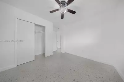 955 W 23rd St, Hialeah, FL 33010 - Photo 29