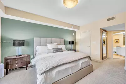 20000 E Country Club Dr #508, Aventura, FL 33180 - Photo 13