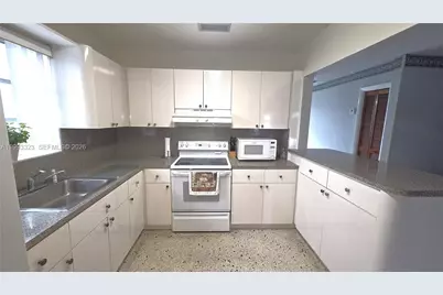 3066 NW 28th St, Miami, FL 33142 - Photo 11